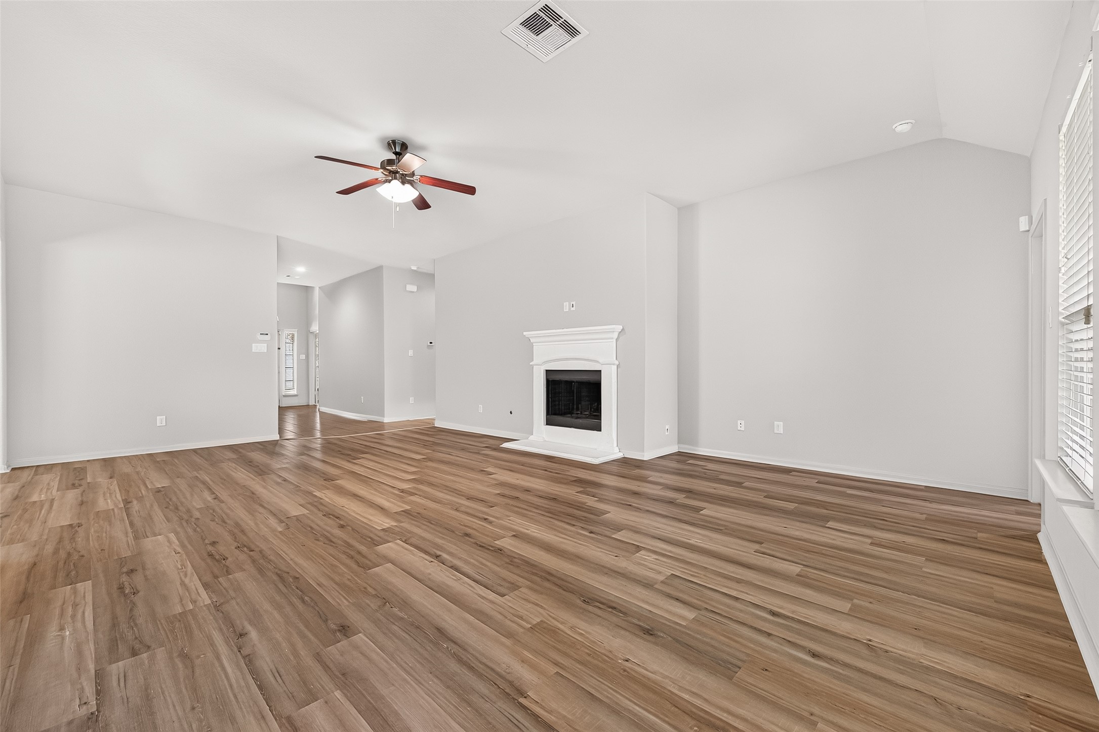 9214 Cavalier Lane Rosenberg, TX 77469 - Photo 10 of 37