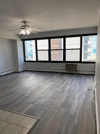 $2,400 | 6030 North Sheridan Road, Unit 612, Chicago, IL 60660