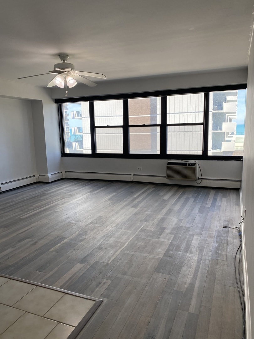 6030 North Sheridan Road, Unit 612 Chicago, IL 60660 - Photo 2 of 12