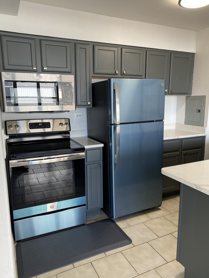 6030 North Sheridan Road, Unit 612 Chicago, IL 60660 - Photo 4 of 12