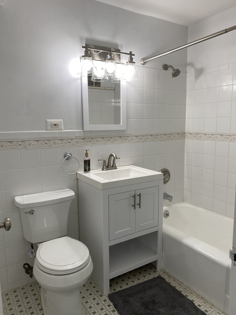 6030 North Sheridan Road, Unit 612 Chicago, IL 60660 - Photo 6 of 12