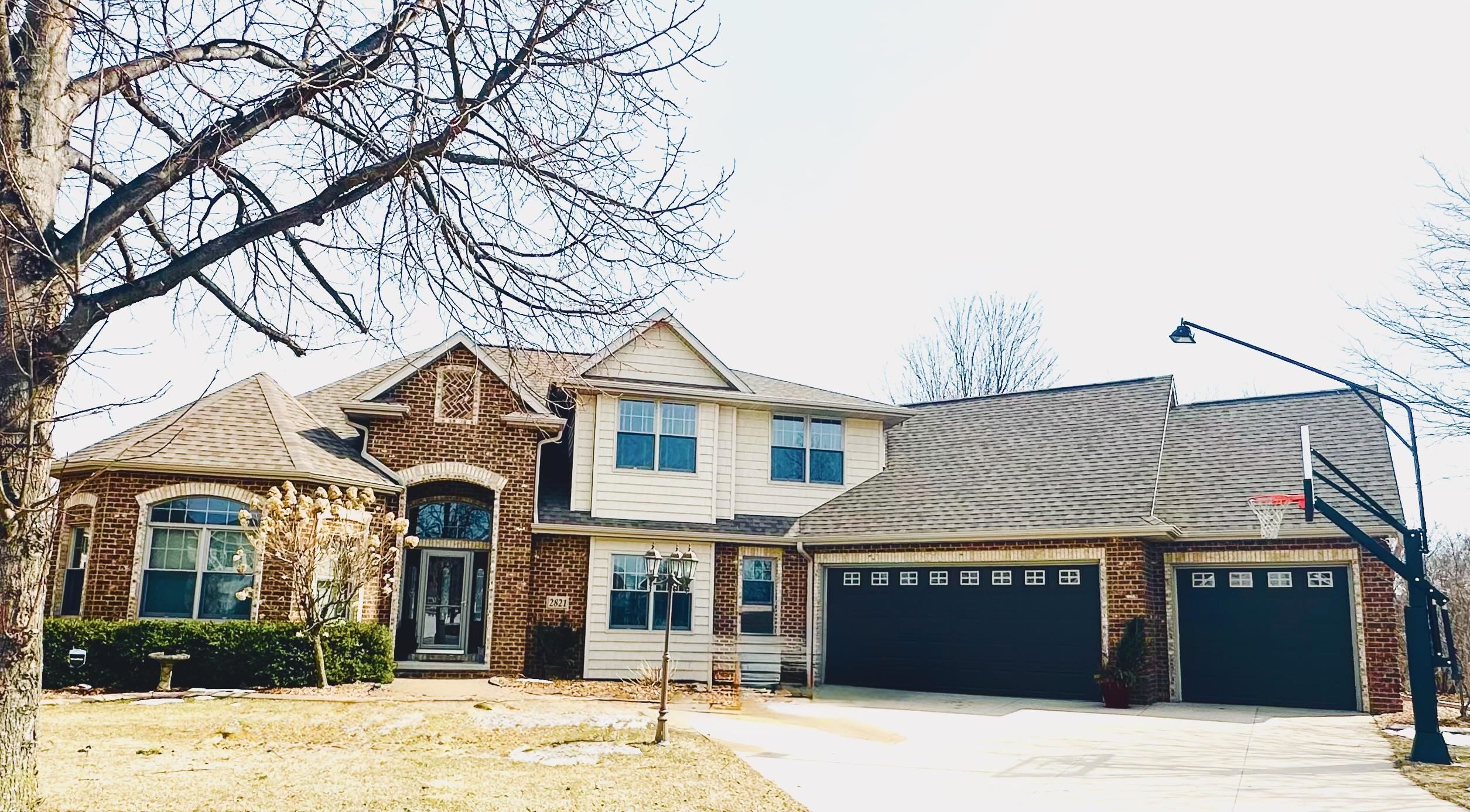 2821 East Milestone Court Appleton, WI 54913 - Photo 1 of 28