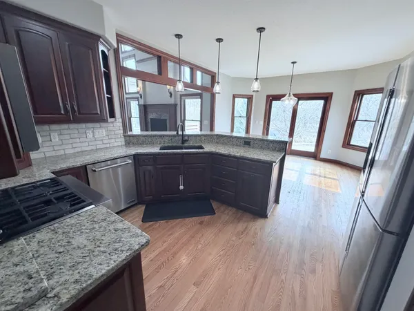 $679,900 | 2821 East Milestone Court, Appleton, WI 54913