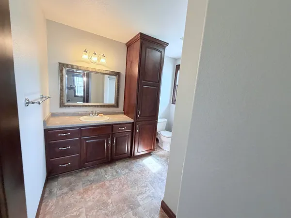 $679,900 | 2821 East Milestone Court, Appleton, WI 54913
