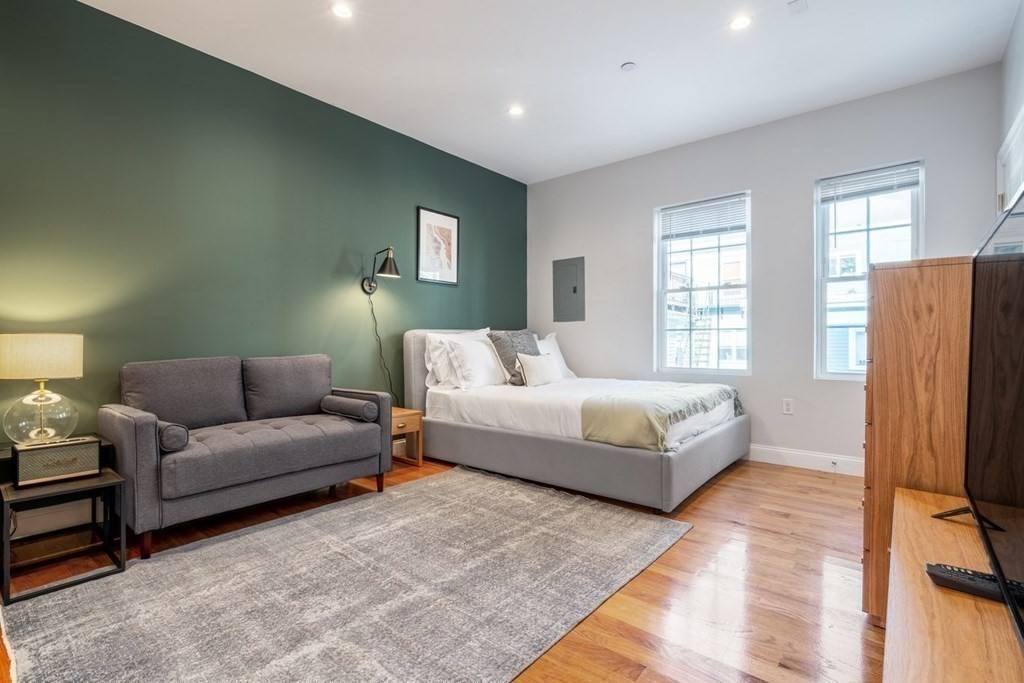 309 R Sumner Street, Unit 2R Boston, MA 02128 - Photo 3 of 15