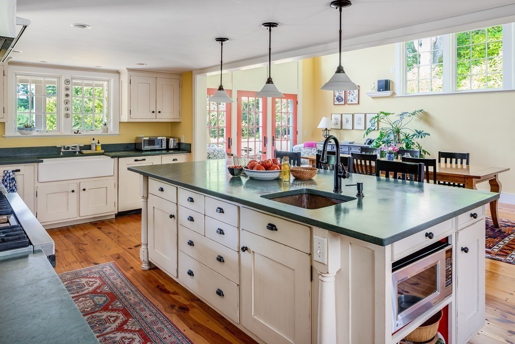 42 Carlisle Road Acton, MA 01720 - Photo 5 of 32 Gallery Image 5