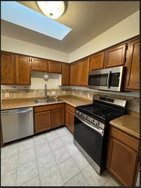 2727 Old Fort Road Sugar Land, TX 77479 - Photo 7 of 25 Kitchen with updated appliances