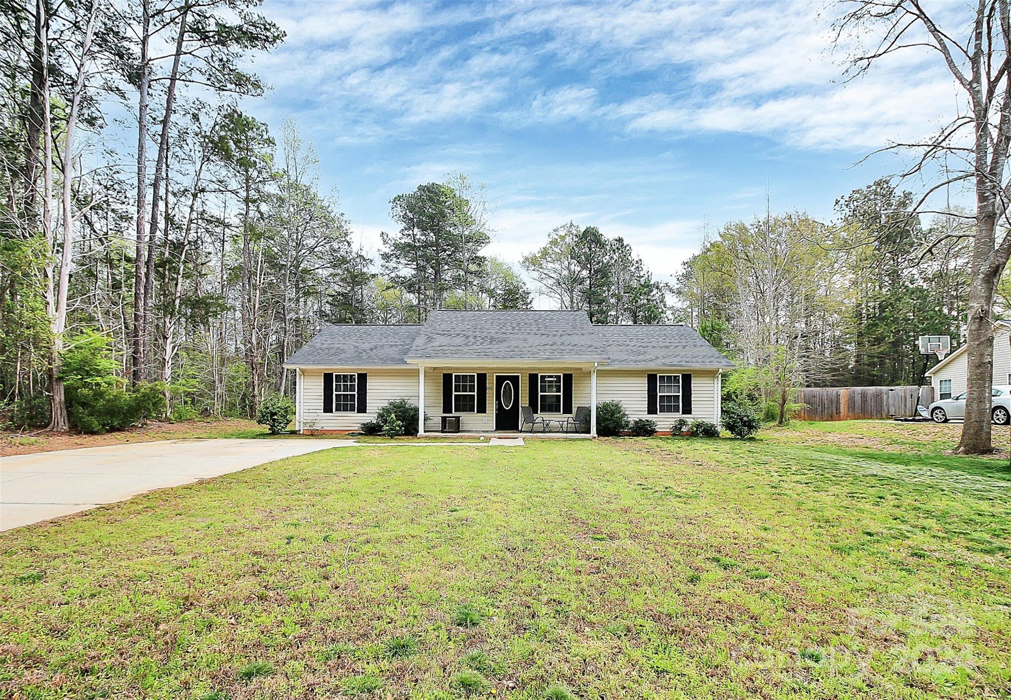 2294 Pacer Road Lancaster, SC 29720 - Photo 2 of 31 Gallery Image 2