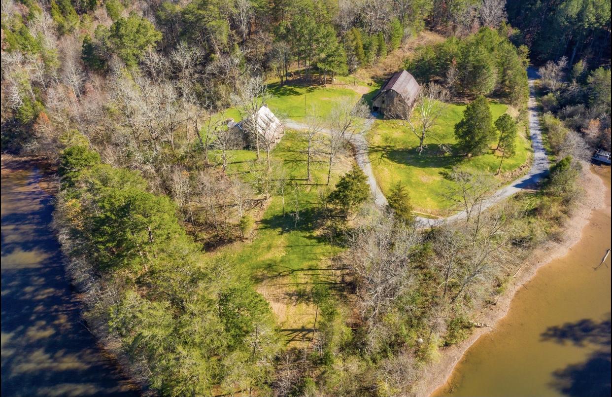 340 Bill Moser Road Vonore, TN 37885 - Photo 12 of 40 45533DD7-B410-4E3C-996E-90ED70289171