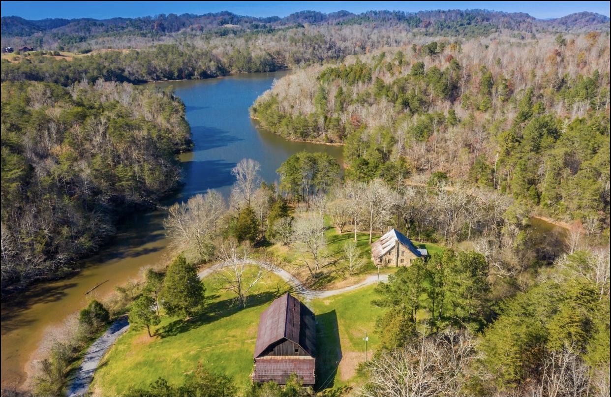 340 Bill Moser Road Vonore, TN 37885 - Photo 14 of 40 9CE1036E-C541-42A6-A784-1F1CC2113128