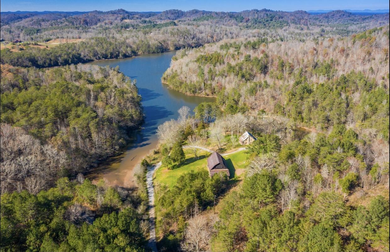 340 Bill Moser Road Vonore, TN 37885 - Photo 4 of 40 3689E774-B925-466A-A986-5D418D65A01F