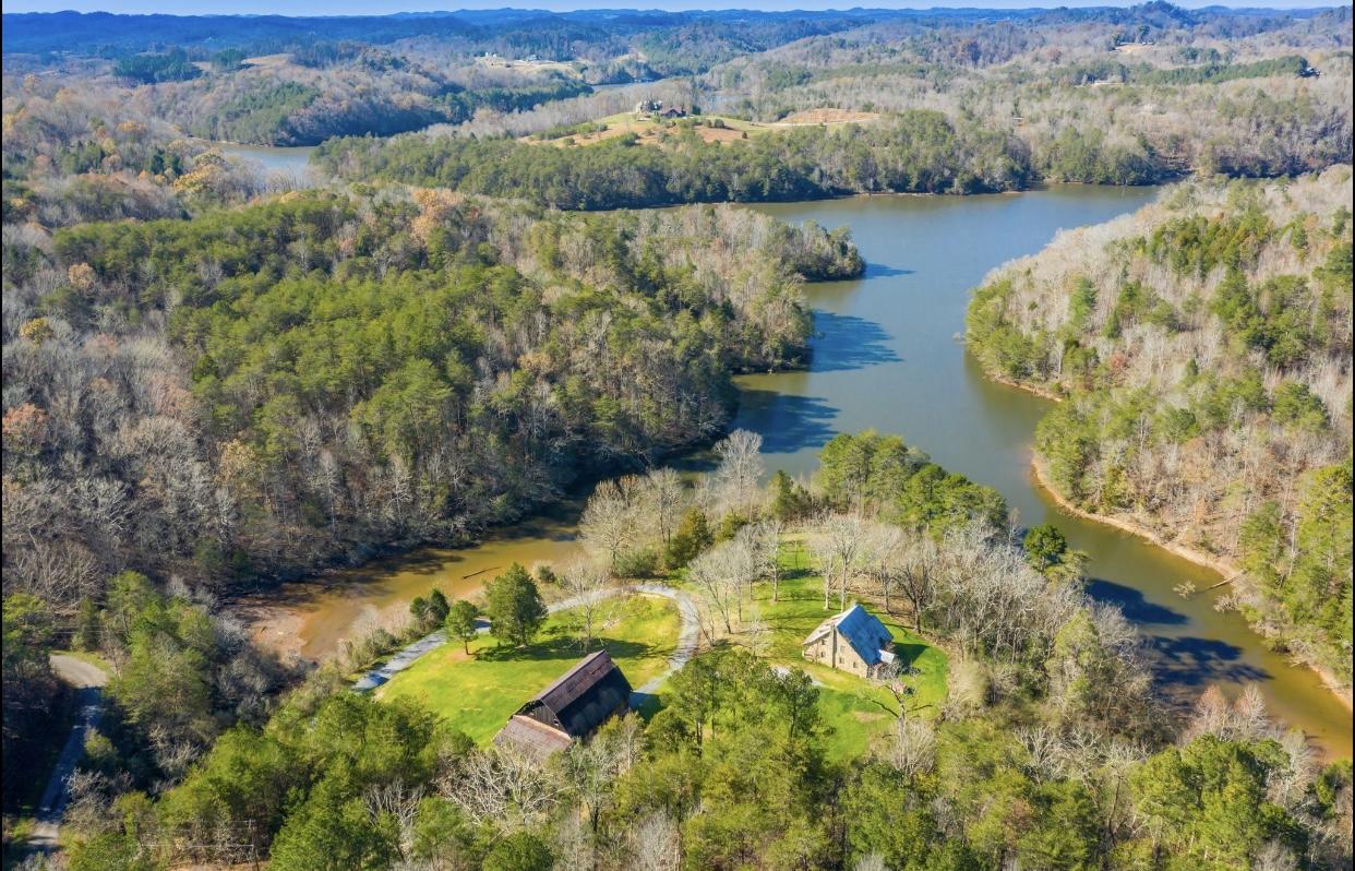 340 Bill Moser Road Vonore, TN 37885 - Photo 6 of 40 F0EDB1E2-60BE-4793-8186-D33CF2C74CA5