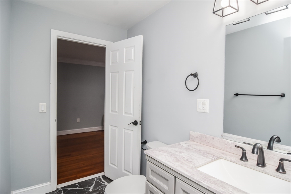 13 Crump Street Hudson, MA 01749 - Photo 17 of 33