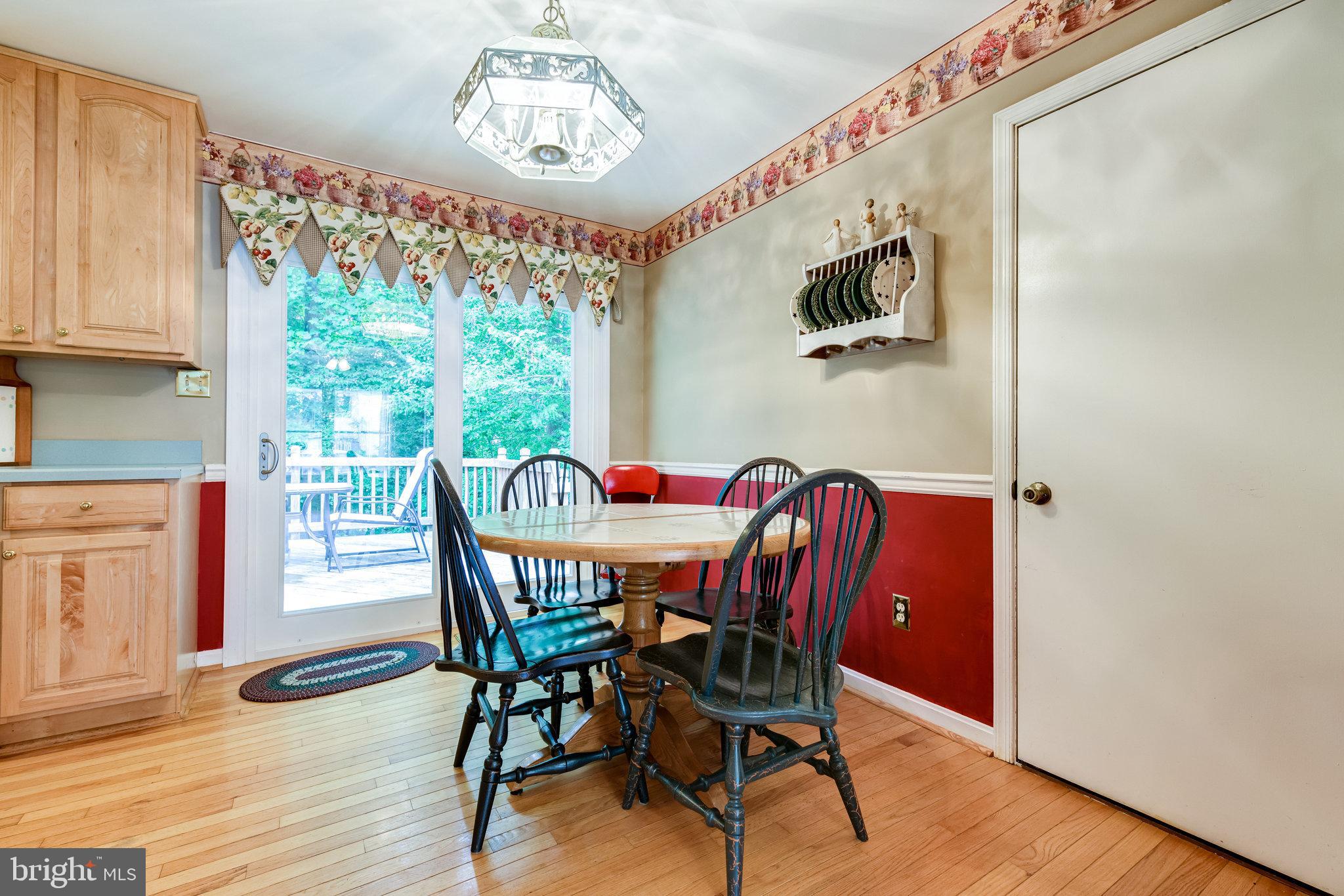 7281 Linden Tree Lane Springfield, VA 22152 - Photo 8 of 63 Gallery Image 8
