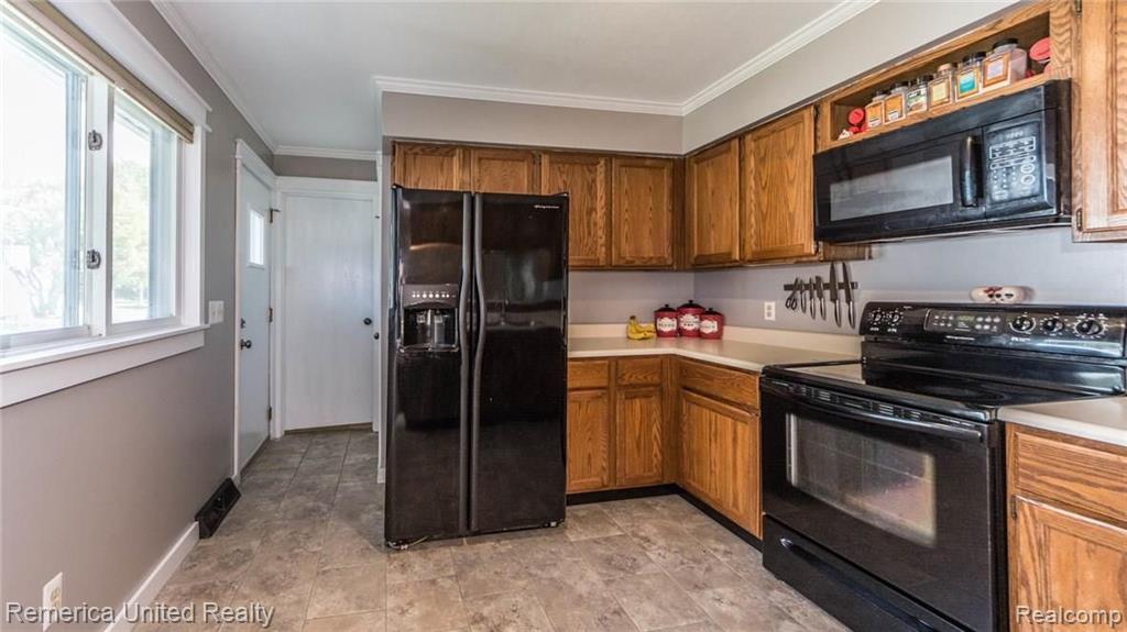 29520 Geraldine Road Farmington Hills, MI 48336 - Photo 19 of 44