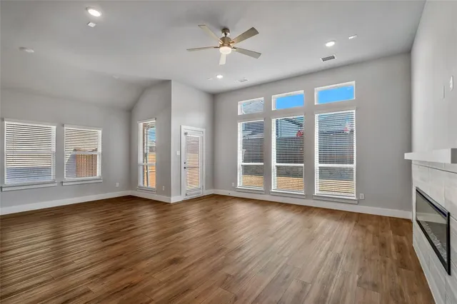 $439,990 | 3304 Lake Palestine Road, Pilot Point, TX 76258