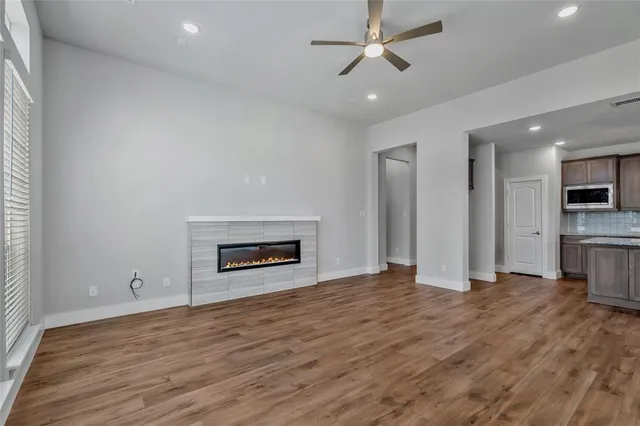 $439,990 | 3304 Lake Palestine Road, Pilot Point, TX 76258