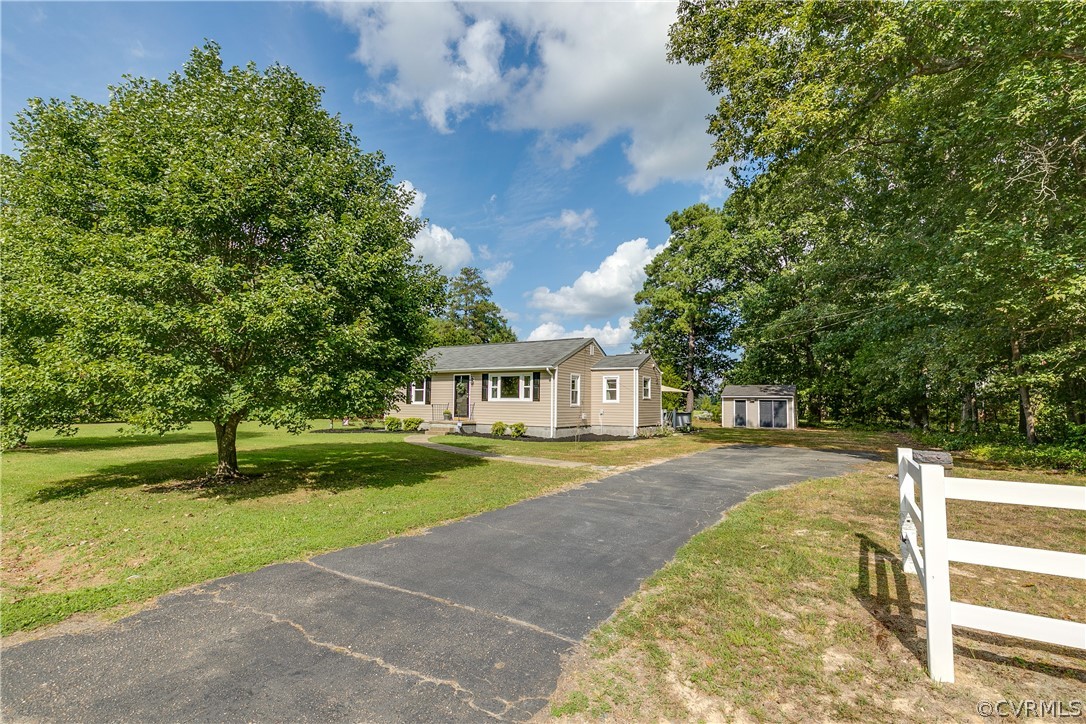 877 Grapevine Road Sandston, VA 23150 - Photo 3 of 34 Gallery Image 3