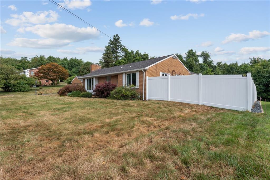 109 Emery Road Fredericktown, PA 15333 - Photo 3 of 29