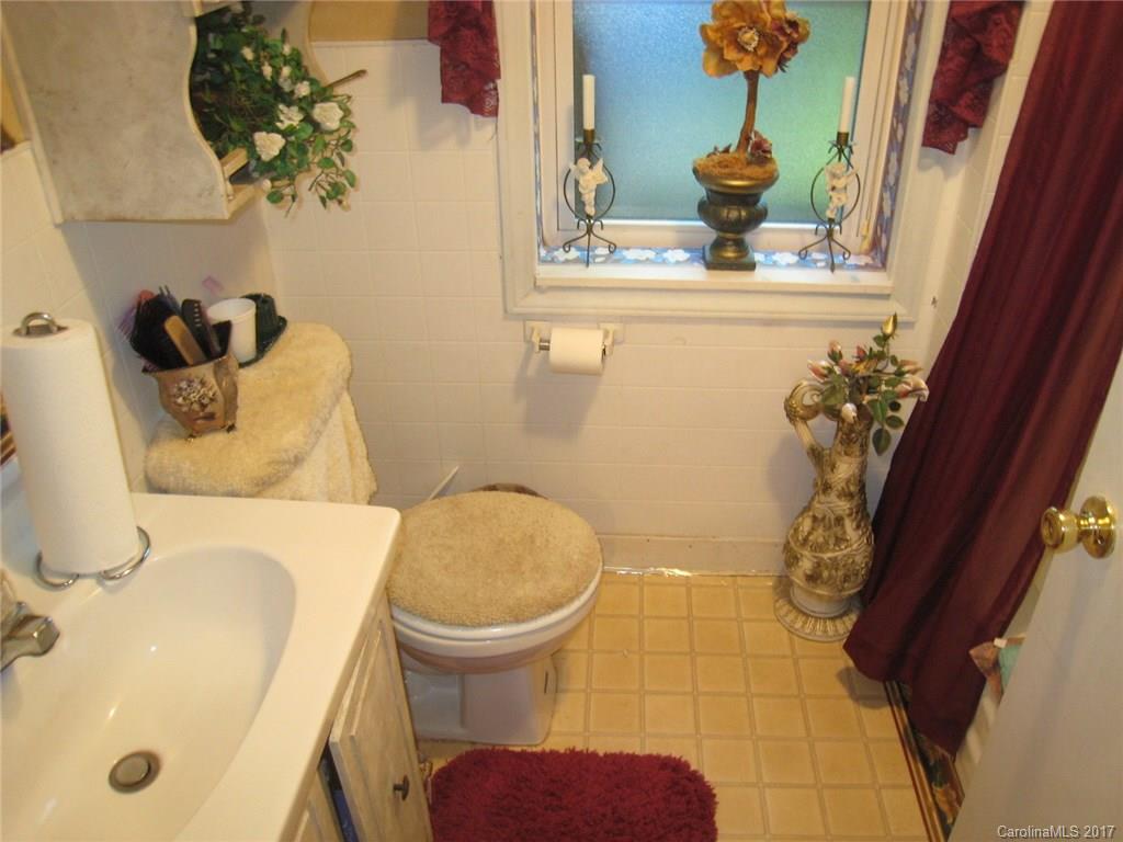 359 London Road Asheville, NC 28803 - Photo 10 of 11 Gallery Image 10