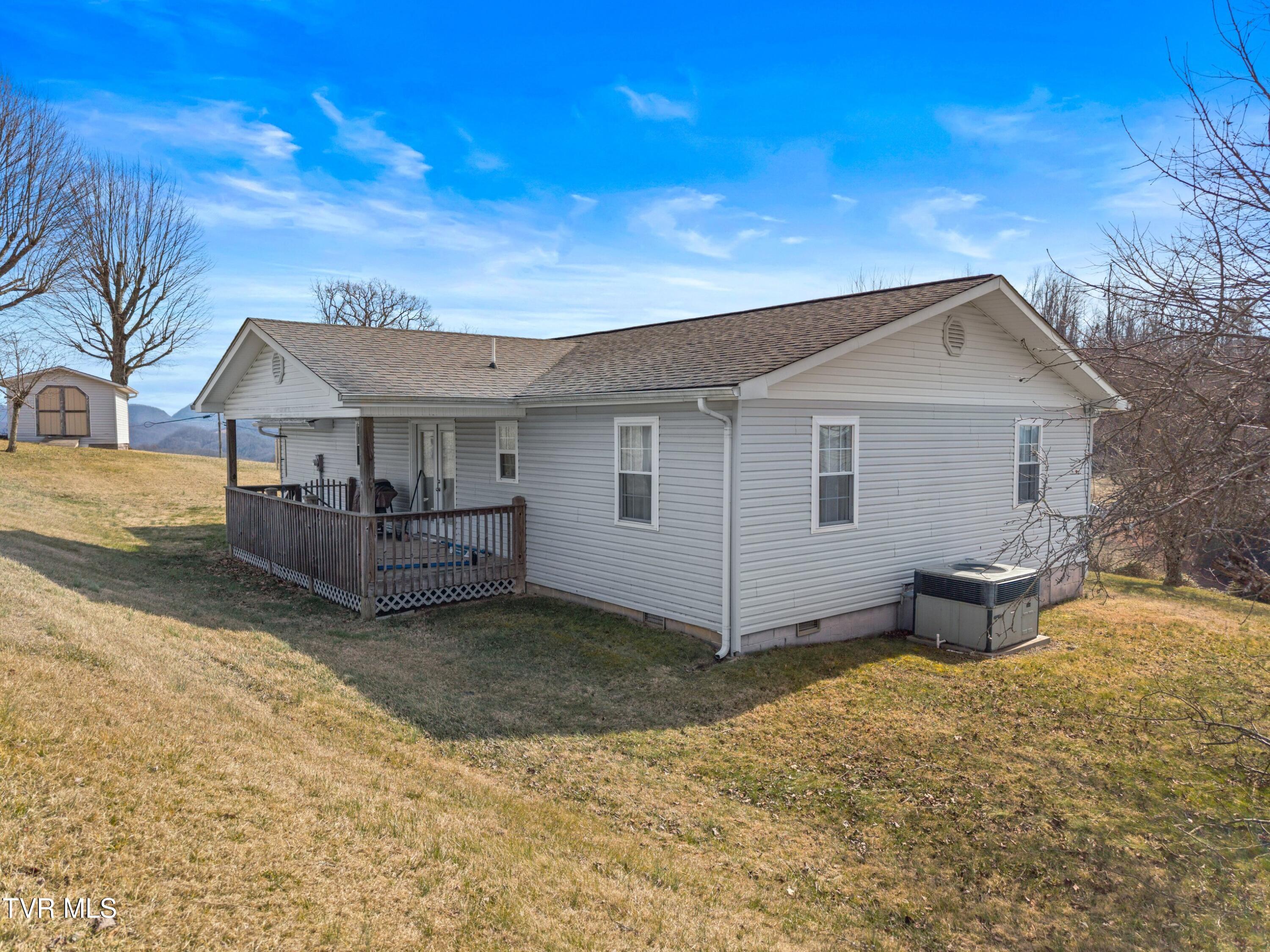 1370 Raven Hill Road Tazewell, TN 37879 - Photo 20 of 28 004-1370RavenHillRoad-Tazewell-TN-37879-