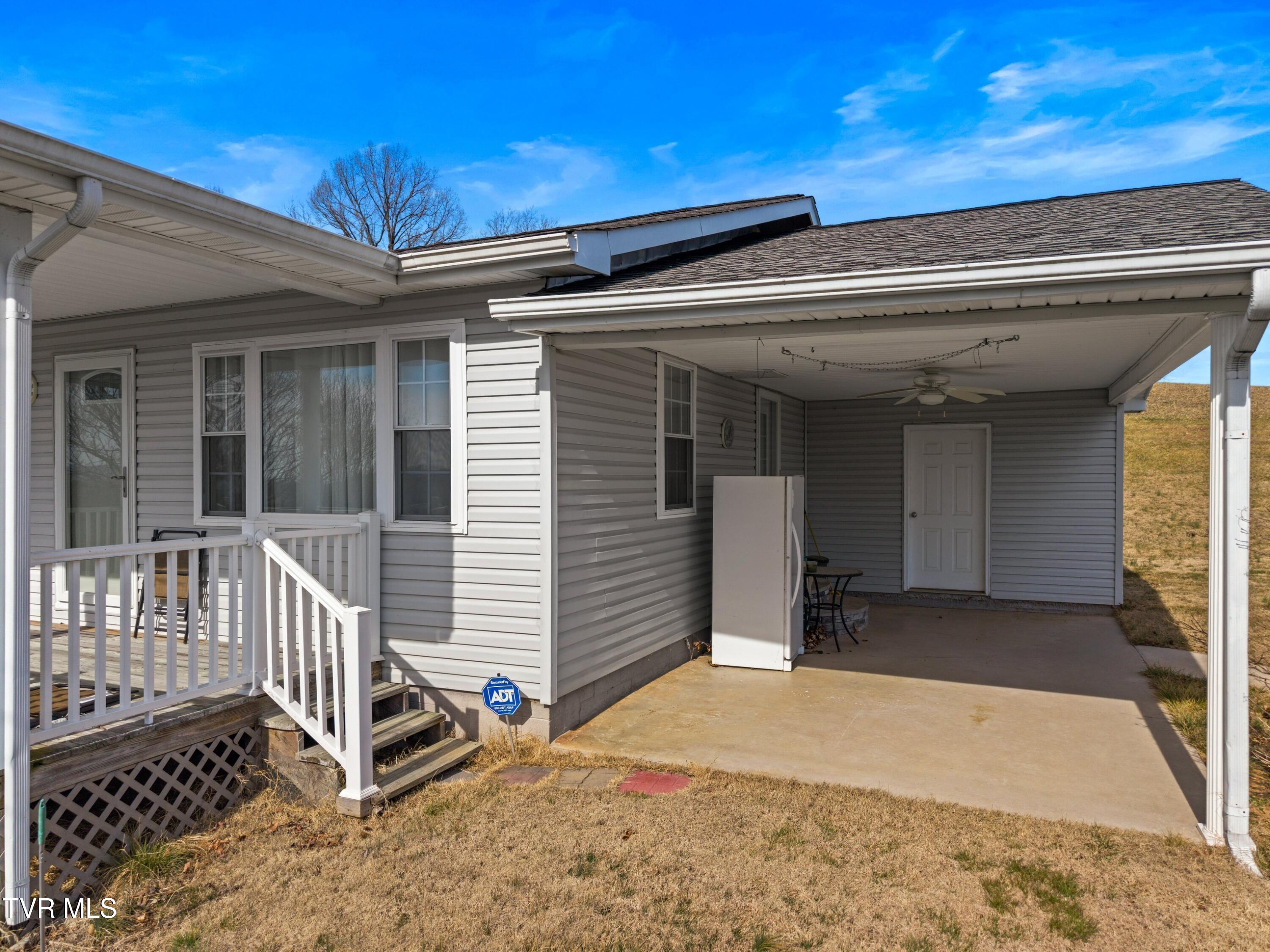 1370 Raven Hill Road Tazewell, TN 37879 - Photo 3 of 28 029-1370RavenHillRoad-Tazewell-TN-37879-