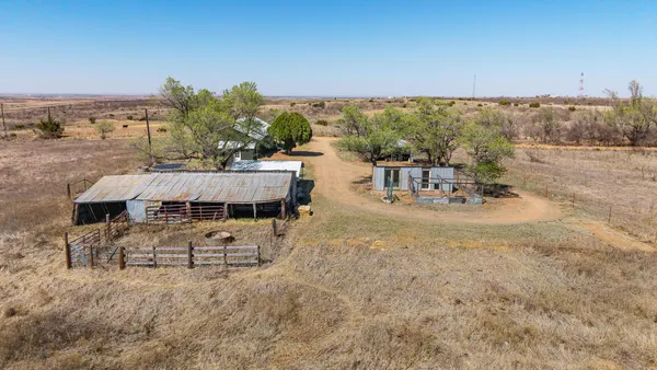 $255,000 | 13280 County Road X, Hedley, TX 79237