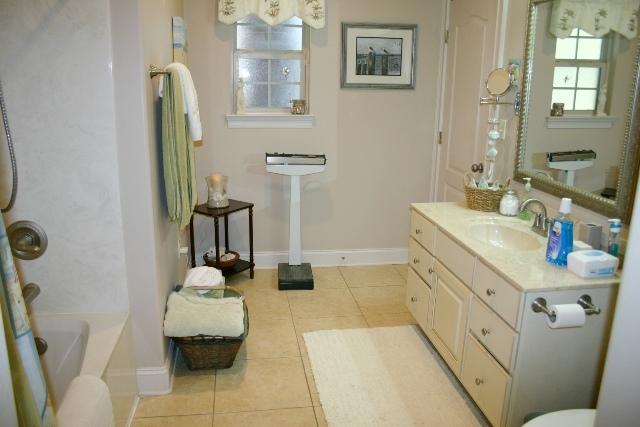 2480 Bell Ridge Drive Crestview, FL 32536 - Photo 42 of 80 Second Full Bath