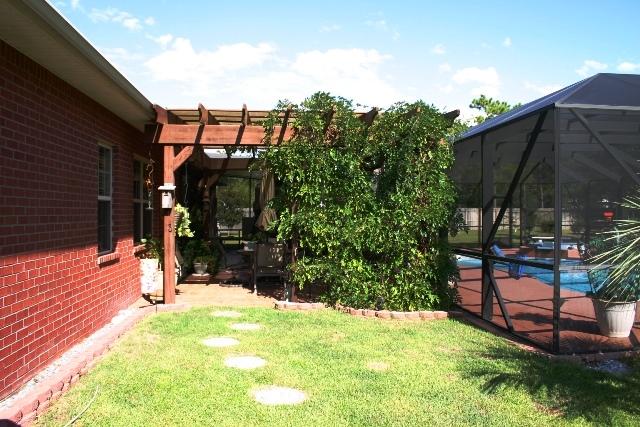 2480 Bell Ridge Drive Crestview, FL 32536 - Photo 60 of 80 Pergola 2