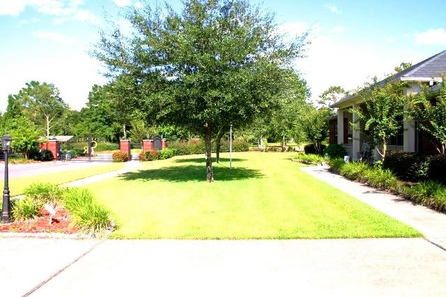2480 Bell Ridge Drive Crestview, FL 32536 - Photo 6 of 80 Front Yard