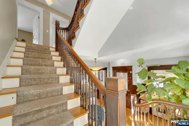 a view of entryway with a front door