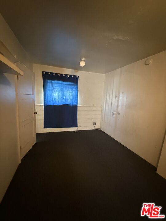 1415 North Spring Avenue Compton, CA 90221 - Photo 5 of 24 a view of an empty room