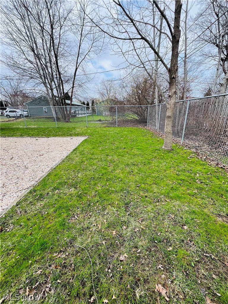 7063 Lake Road Madison, OH 44057 - Photo 16 of 42