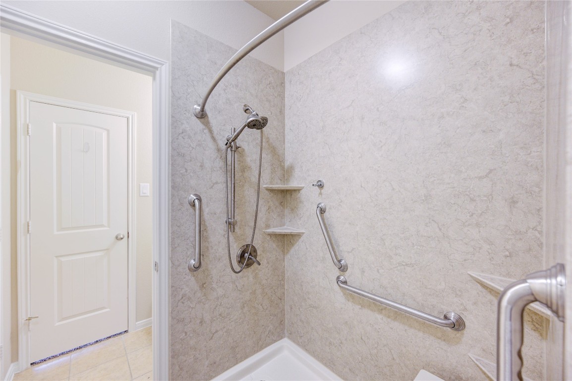 19306 Boulder Bay Lane Humble, TX 77346 - Photo 42 of 46 a bathroom with a shower