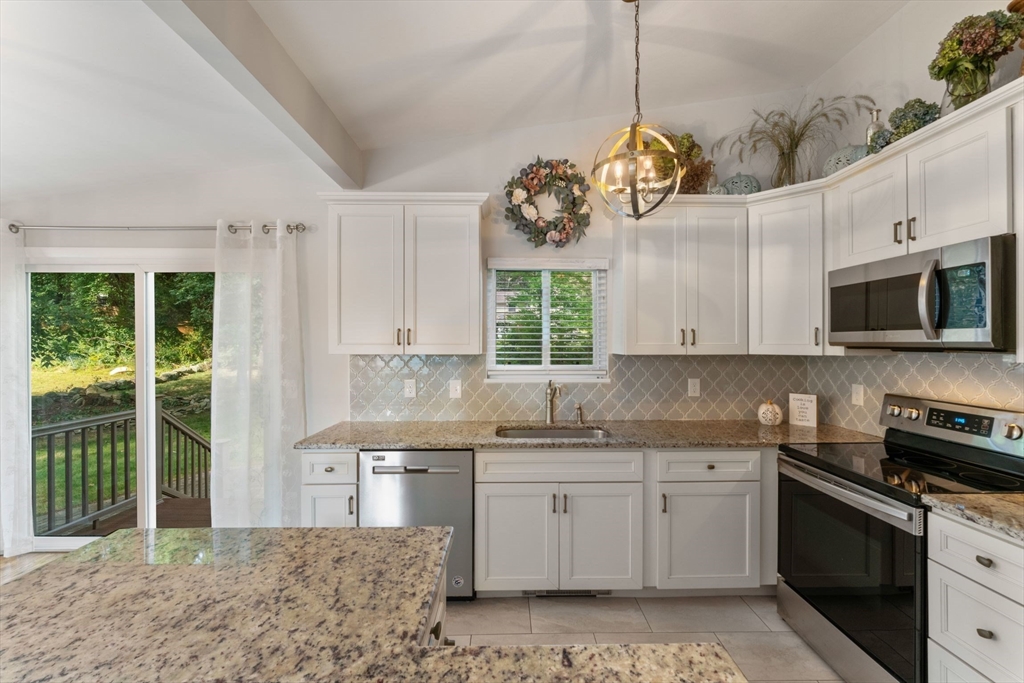 13 Bryden Road Southborough, MA 01772 - Photo 11 of 42 Gallery Image 11