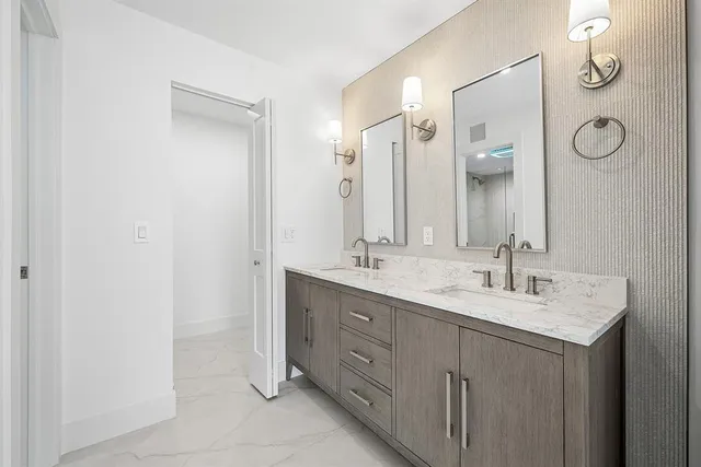 $300,000 | 1541 Northwest 20th Avenue, Unit 101, Delray Beach, FL 33445