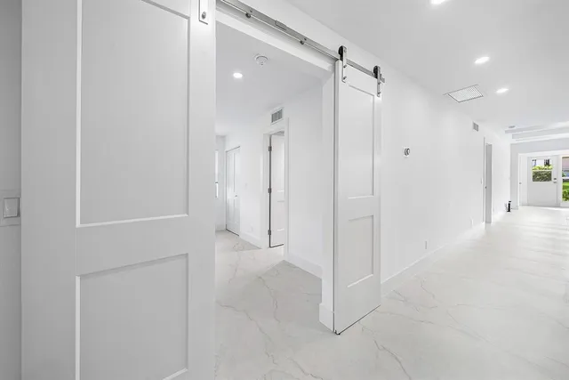 $300,000 | 1541 Northwest 20th Avenue, Unit 101, Delray Beach, FL 33445