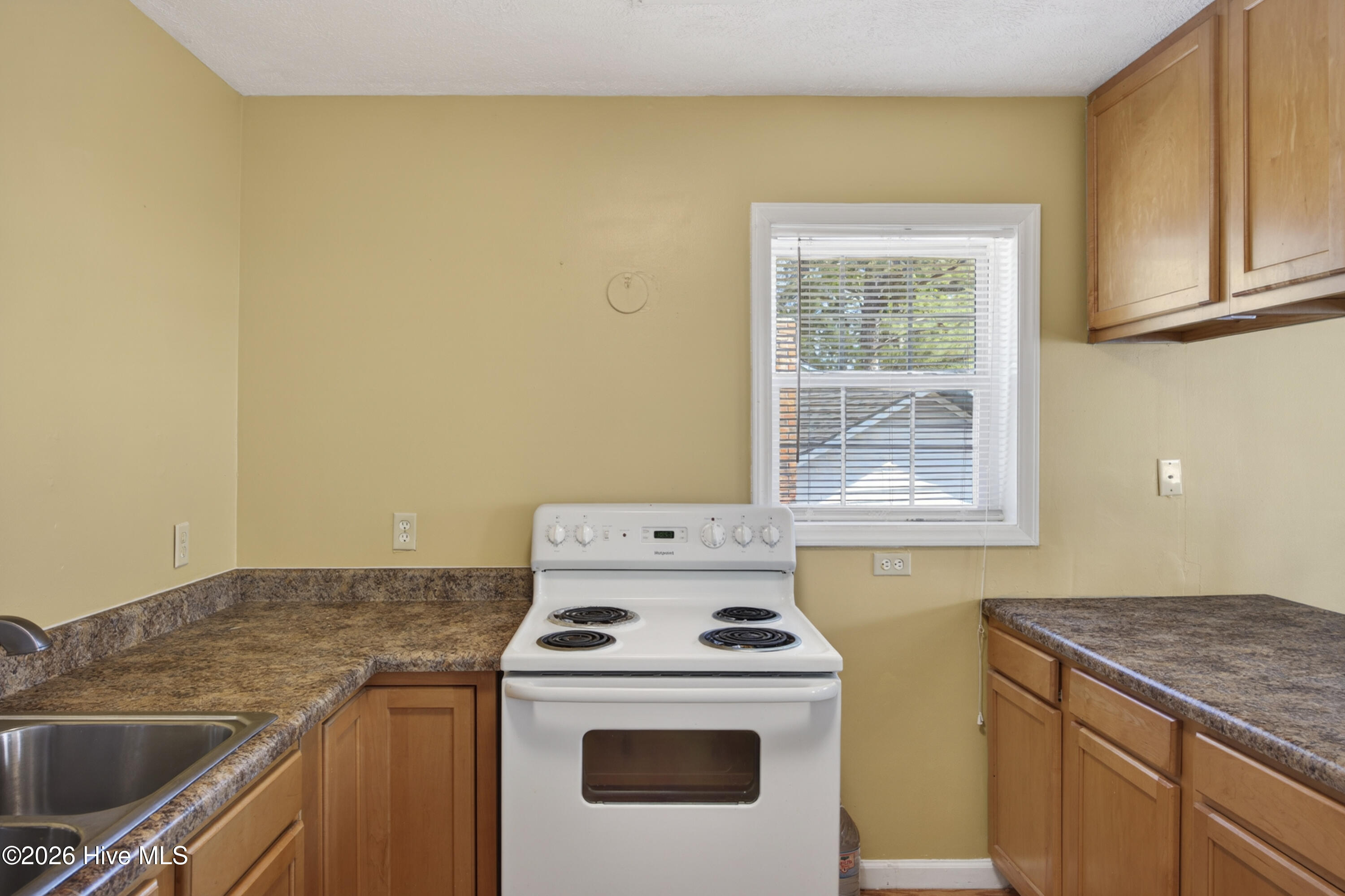 101 Doughton Road Wilmington, NC 28409 - Photo 65 of 74 Living space over detached garage