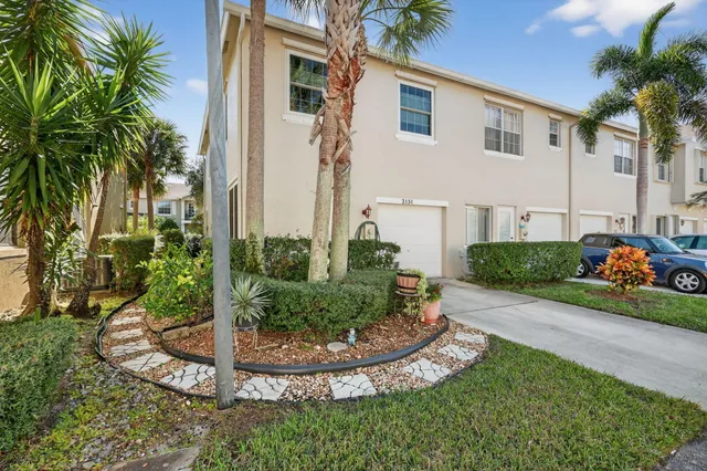 $290,000 | 2151 Southeast Destin Drive, Port St. Lucie, FL 34952