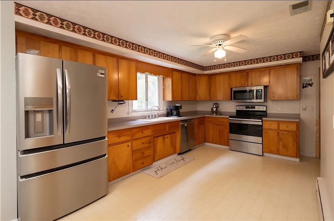 1568 Schlegel Road Webster, NY 14580 - Photo 5 of 18