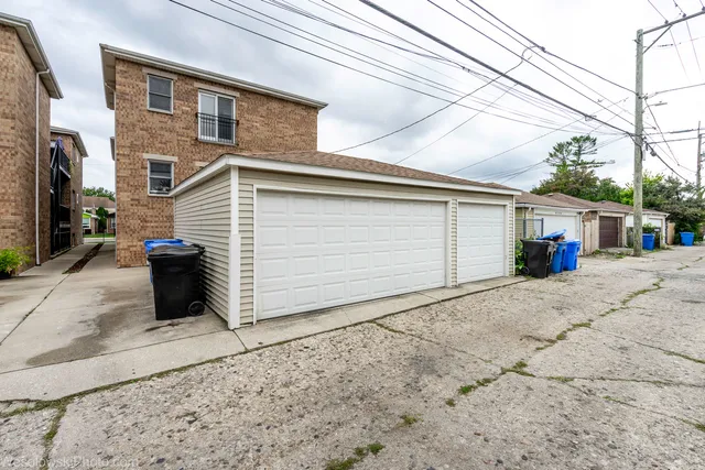 $449,900 | 6140 West Gunnison Street, Unit 3, Chicago, IL 60630