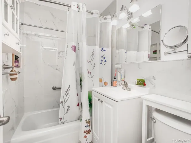 $169,000 | 1966 Newbold Avenue, Unit 505 | Unionport