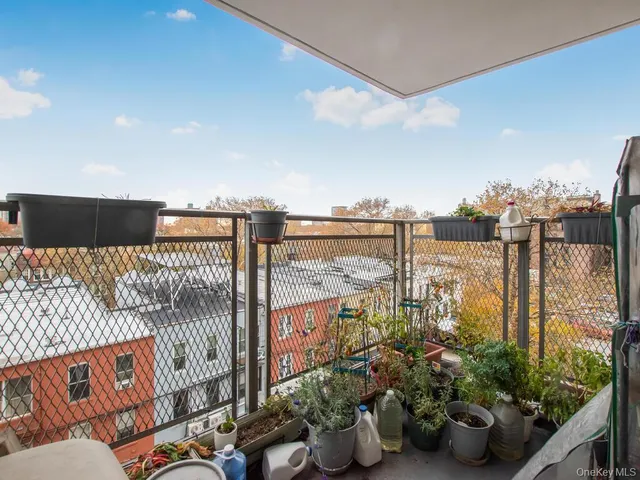 $169,000 | 1966 Newbold Avenue, Unit 505 | Unionport