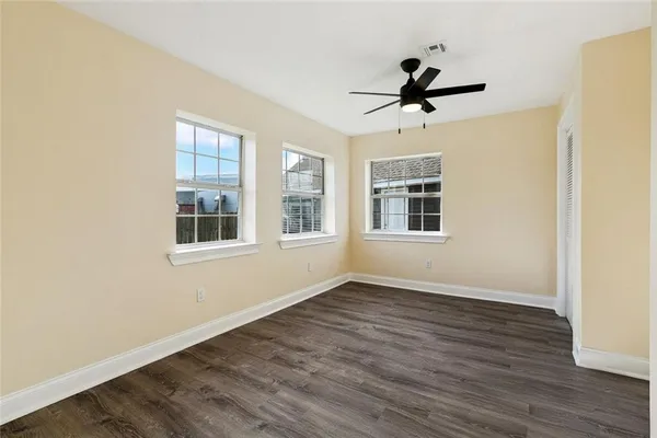 $325,000 | 110 Alexander Place, Arabi, LA 70032