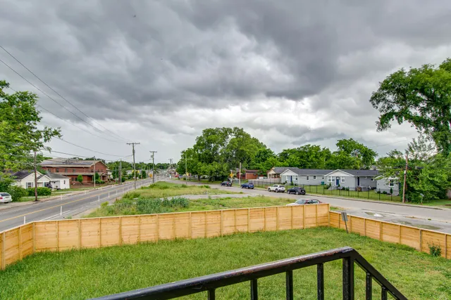 $1,050 | 1733 17th Avenue North, Nashville, TN 37208