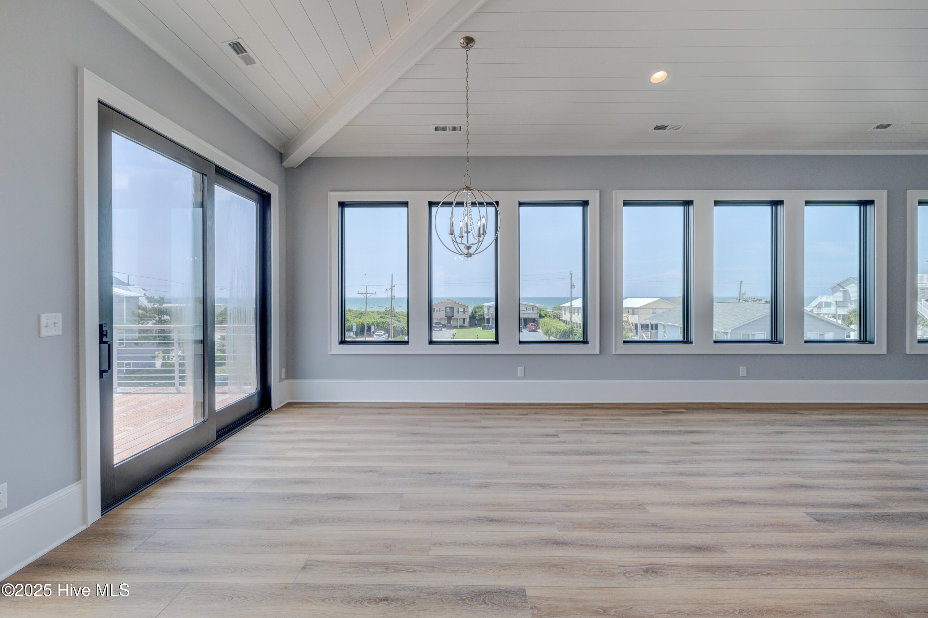 107 Raleigh Avenue Surf City, NC 28445 - Photo 10 of 40 107RaleighAvenue-59