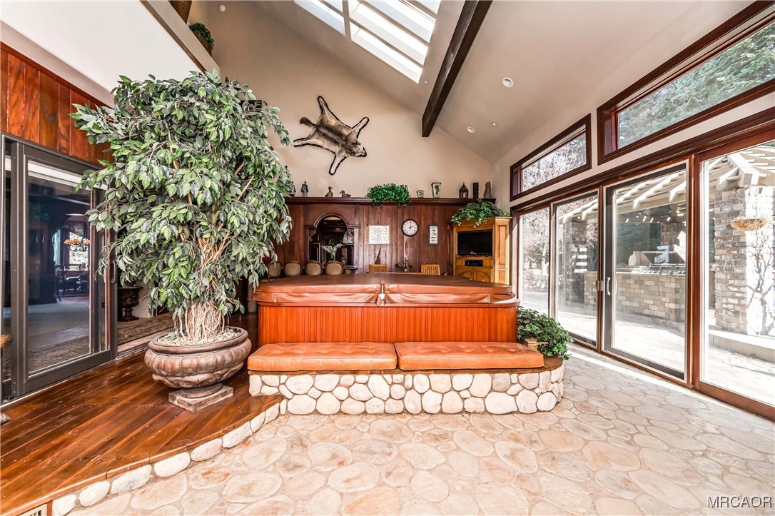 293 Fairway Drive Lake Arrowhead, CA 92352 - Photo 17 of 50