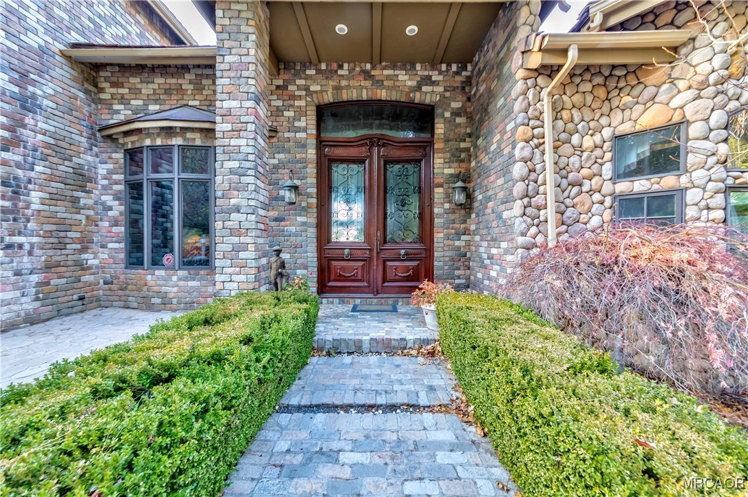 293 Fairway Drive Lake Arrowhead, CA 92352 - Photo 3 of 50