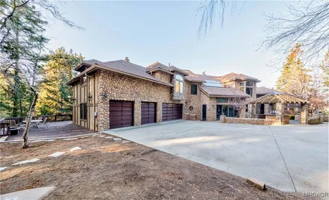 $2,995,000 | 293 Fairway Drive, Lake Arrowhead, CA 92352