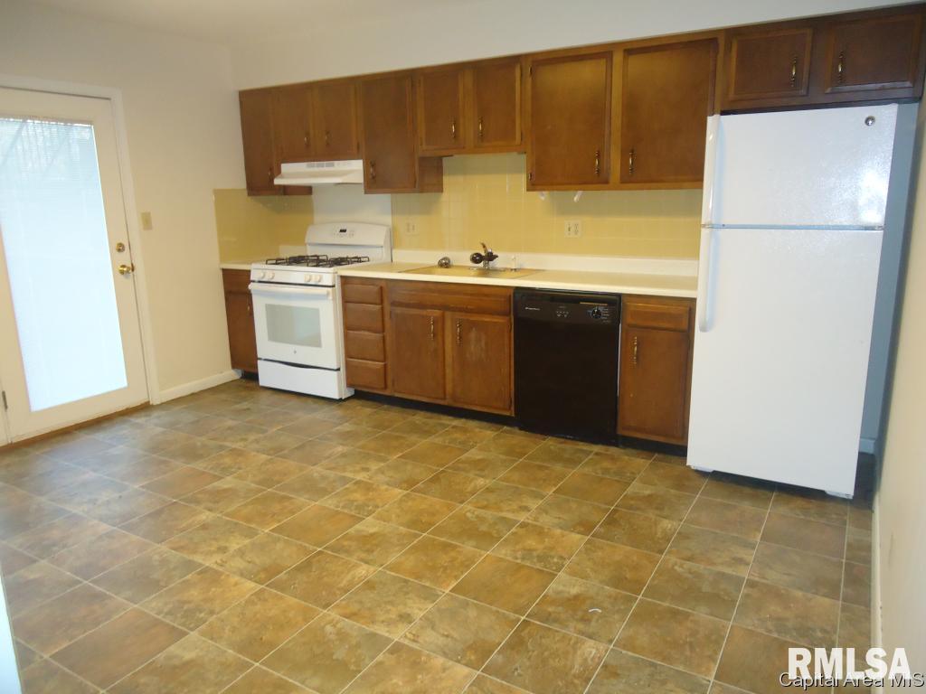2107 Lexington Drive Springfield, IL 62704 - Photo 2 of 13
